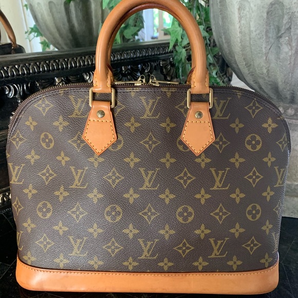 Beautiful Louis Vuitton Alma PM - Picture 3 of 16